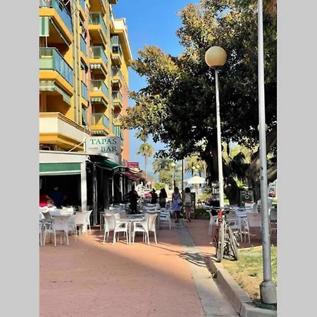 Gran Piso De 280 Metros A 100 M. Playa Bajondillo * Torremolinos